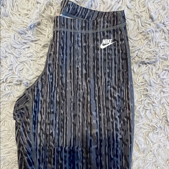 Nike Sportswear Sunset Printed Leggings - Picture 3 of 6